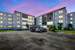 2800 Somerset Drive 218j, Lauderdale Lakes