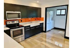 2624 NE 10th Ter, Wilton Manors, FL 33334 - MLS#F10506127