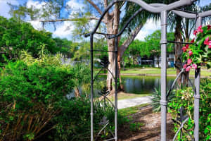 2705 S Oakland Forest Dr 104, Oakland Park, FL 33309 - MLS#F10506130