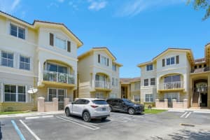 8964 W Flagler St 101, Miami