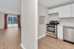 9041 Sunrise Lakes Blvd 211, Sunrise, FL 33322 Sold 08/15/25