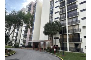 16909 N Bay Rd 111, Sunny Isles Beach