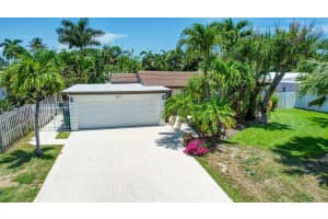 241 Bombay Ave, Lauderdale By The Sea, FL 33308 Sold 08/29/25