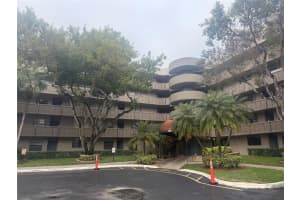 1000 Colony Point Cir 422, Pembroke Pines