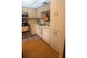 1000 Colony Point Circle, Pembroke Pines, FL 33026 - MLS#F10506253