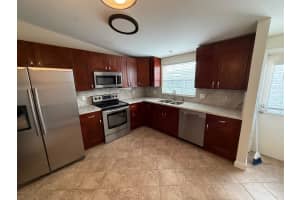 8550 SW 23rd Pl, Davie, FL 33324 - MLS#F10506255