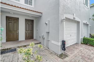 8713 Cypress Walk Ct, Tamarac, FL 33321 Sold 08/15/25