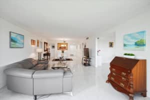 806 Cypress Blvd 402, Pompano Beach, FL 33069 Sold 08/25/25