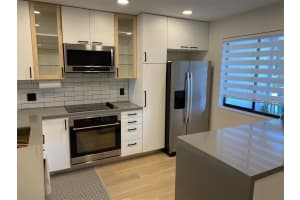 304 Racquet Club Rd 204, Weston, FL 33326 - MLS#F10506343