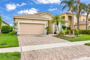 7542 N Via Luria, Lake Worth, FL 33467 - MLS#F10506365