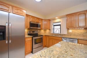 9429 Chelsea Dr S, Plantation, FL 33324 Sold 08/22/25