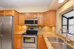 9429 Chelsea Dr S, Plantation, FL 33324 Sold 08/22/25