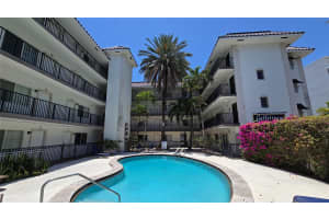 924 SE 2nd St 25, Fort Lauderdale, FL 33301 - MLS#F10506514