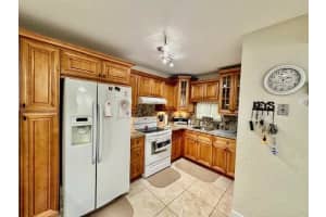 8901 S Hollybrook Blvd 304, Pembroke Pines