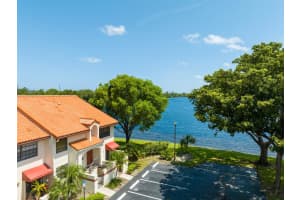 112 Liberty Ct 112, Deerfield Beach, FL 33442 Sold 08/22/25