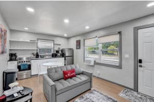 824 S 20th Ave 2, Hollywood, FL 33020 - MLS#F10506612