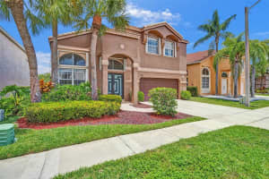 1581 Nw 159th Ave, Pembroke Pines