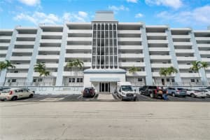 3051 NE 48th St 404, Fort Lauderdale, FL 33308 - MLS#F10506654