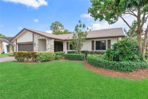 8208 NW 80th St, Tamarac, FL 33321 Sold 11/18/25