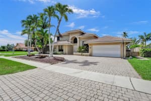 10700 NW 7TH CT, Plantation, FL 33324 Sold 08/15/25