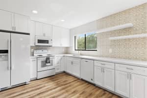 1902 SE Burgundy Ln, Port Saint Lucie, FL 34952 Sold 07/28/25