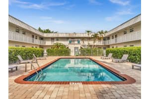2050 N Douglas Rd 211, Pembroke Pines, FL 33024 - MLS#F10506802