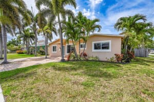 529 NE 2nd Pl, Dania Beach, FL 33004 - MLS#F10506806