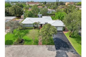 720 NE 2nd St, Pompano Beach, FL 33060 Sold 08/20/25