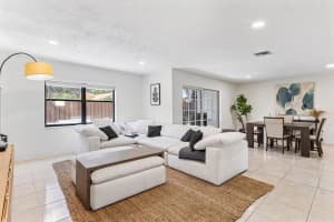 5324 Tennis Ln, Delray Beach, FL 33484 Sold 08/15/25