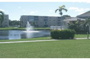 206 SE 10th St 108, Dania Beach, FL 33004 Sold 05/09/25