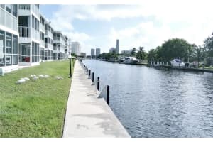 465 Paradise Isle Blvd 306, Hallandale Beach, FL 33009 Sold 05/29/25