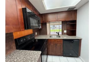 116 Royal Park Dr 1d, Oakland Park