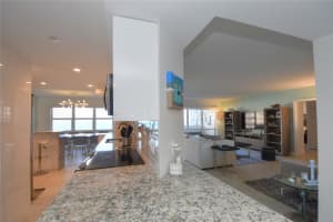4900 N Ocean Blvd 910, Lauderdale By The Sea, FL 33308 - MLS#F10506972