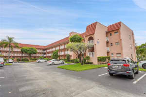 9401 Sunrise Lakes Blvd 111, Sunrise, FL 33322 Sold 08/29/25
