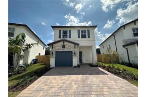 2437 Nw 131st Cir, Miami
