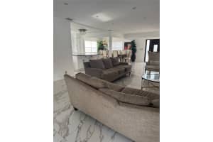 201 Calle Grande Dr, Hollywood, FL 33021 - MLS#F10507034