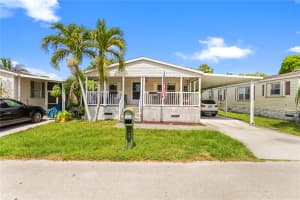 913 SW 132nd Ter, Davie, FL 33325 Sold 08/28/25