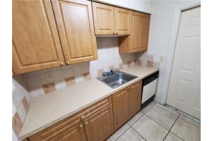 2607 NE 8th Ave 7, Wilton Manors, FL 33334 - MLS#F10507162