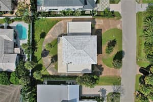 6 Tahoe Ln, Sea Ranch Lakes, FL 33308 - MLS#F10507163