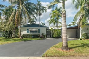 131 SW 58th Ave, Plantation, FL 33317 - MLS#F10507211