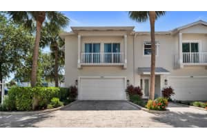 2105 SE 5th St 2105, Pompano Beach, FL 33062 - MLS#F10507379