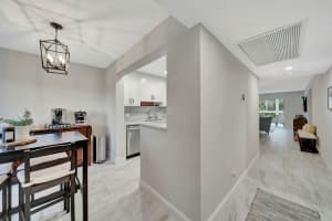 300 SW 130th Ter 305B, Pembroke Pines, FL 33027 - MLS#F10507402