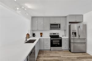 3930 Inverrary Blvd 702, Lauderhill