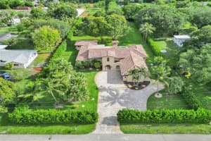 11031 Sw 51st St, Davie