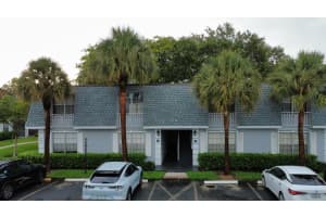 424 Nw 70th Ave 123, Plantation