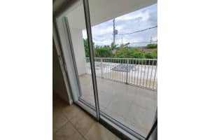1964 NE 172nd St 4, North Miami Beach, FL 33162 - MLS#F10507585