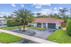 239 SE 1st Ter, Pompano Beach, FL 33060 Sold 08/25/25