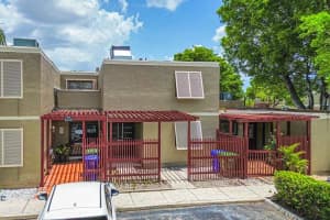 10911 Cypress Rd 10911, Pembroke Pines, FL 33026 Sold 07/31/25