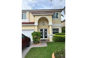 9821 NW 22nd St, Pembroke Pines, FL 33024 Sold 08/22/25