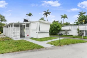 8641 Sw 15th St, Davie